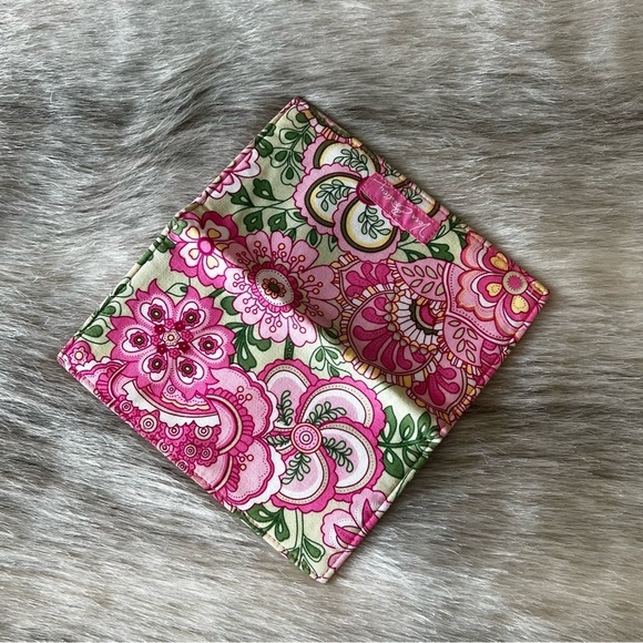 Vintage VERA BRADLEY Petal Pink 2006 Checkbook Cover Y2K Green Floral - Picture 8 of 9